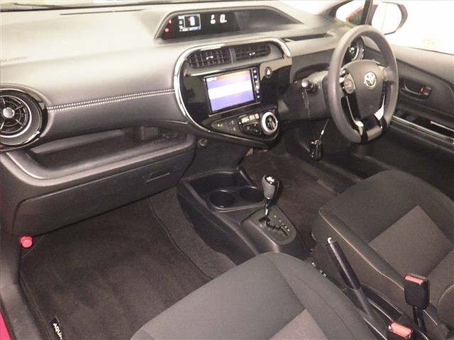Toyota AQUA 2020 7593537-4