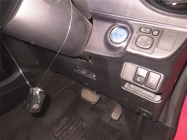 Toyota AQUA 2020 7593537-8