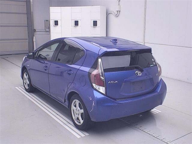Toyota AQUA 2016 7593539-1
