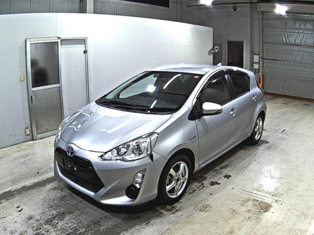 Toyota AQUA 2016 7593565-4