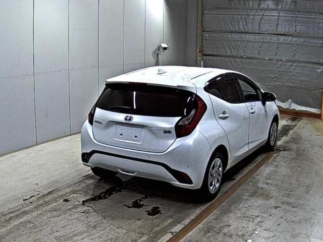 Toyota AQUA 2021 7593566-5