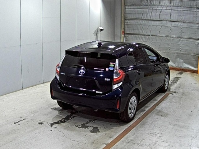 Toyota AQUA 2017 7593605-5