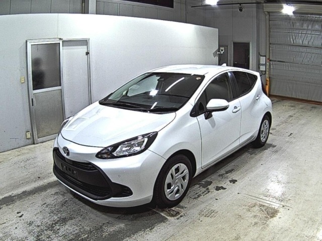 Toyota AQUA 2023 7593606-4