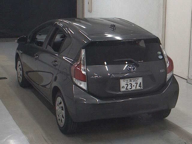 Toyota AQUA 2014 7593609-1