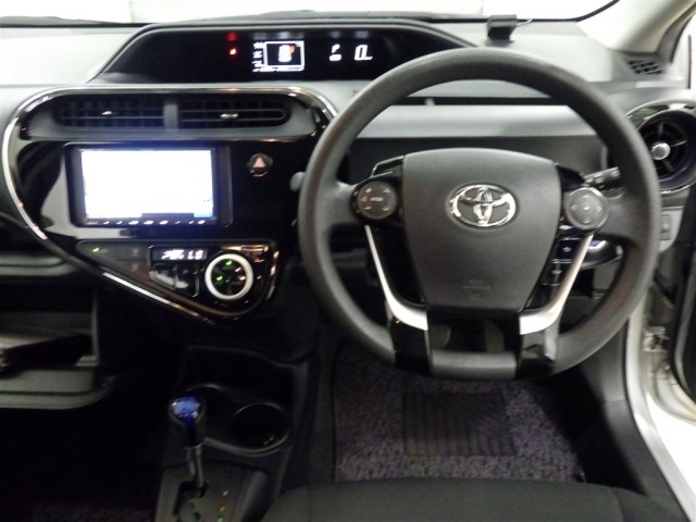 Toyota AQUA 2020 7593616-5