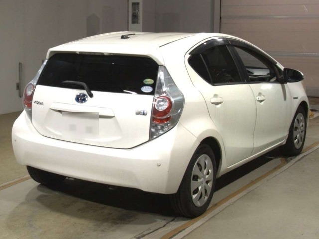 Toyota AQUA 2012 7593617-1