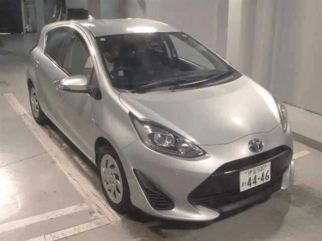 Toyota AQUA 2019 7593618-0