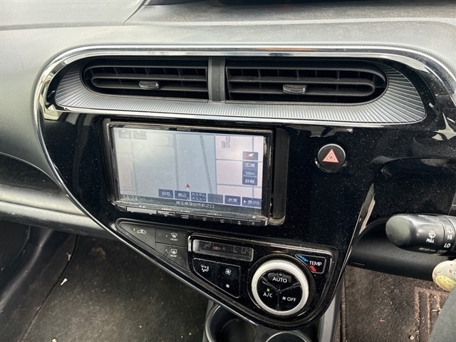Toyota AQUA 2021 7593684-4