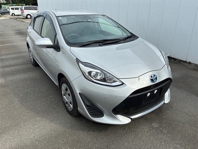 Toyota AQUA 2021 7593691-0