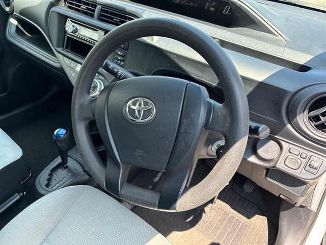 Toyota AQUA 2017 7593693-3