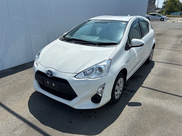 Toyota AQUA 2017 7593693-9