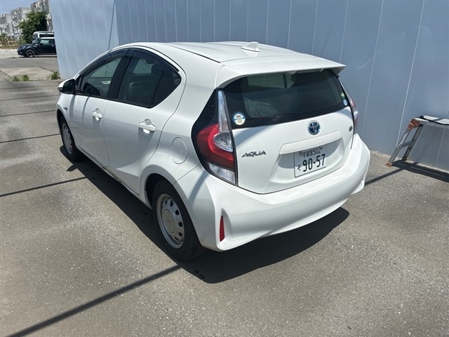 Toyota AQUA 2018 7593694-1