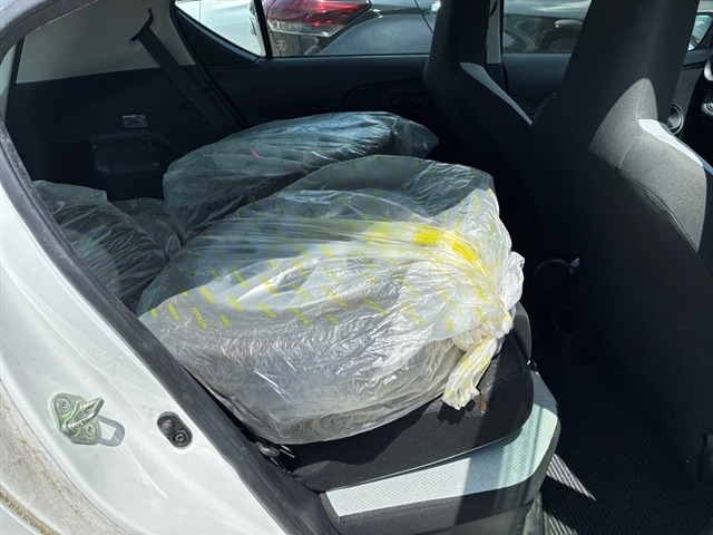 Toyota AQUA 2018 7593694-6