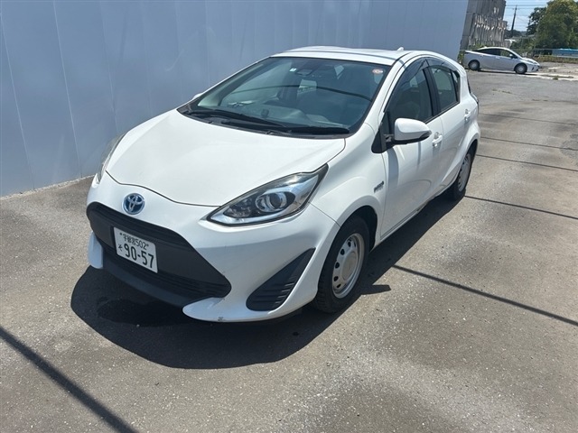 Toyota AQUA 2018 7593694-9