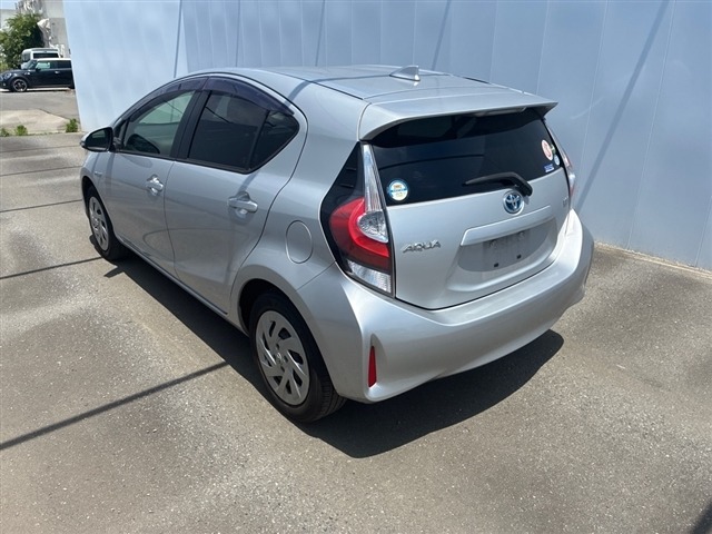 Toyota AQUA 2019 7593709-1