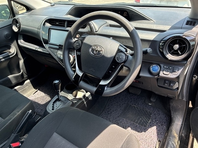 Toyota AQUA 2020 7593710-3