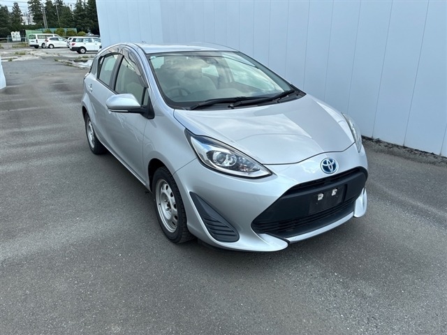 Toyota AQUA 2021 7593722-0