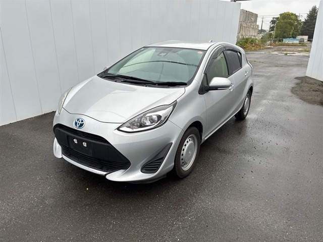 Toyota AQUA 2021 7593723-9