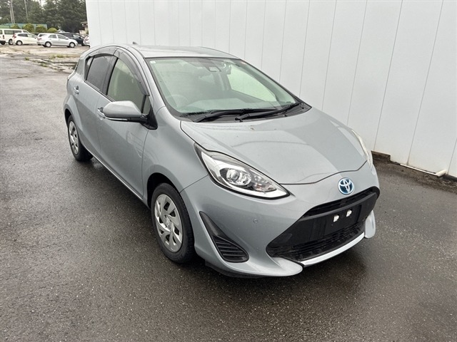 Toyota AQUA 2021 7593730-0