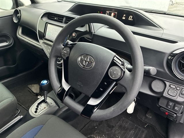 Toyota AQUA 2021 7593730-3
