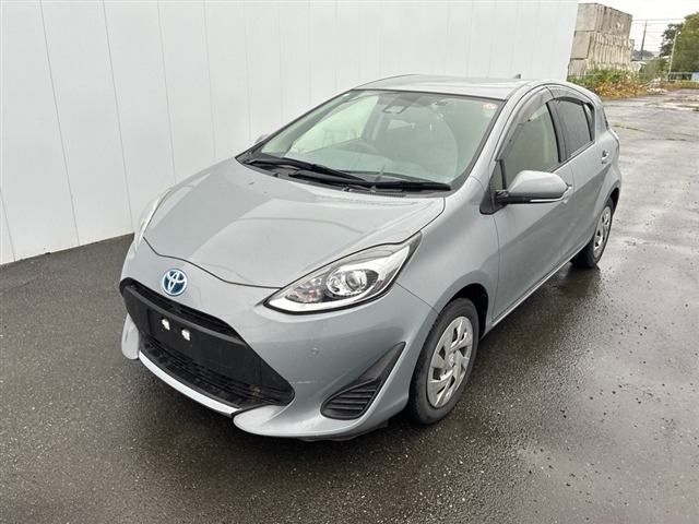 Toyota AQUA 2021 7593730-9