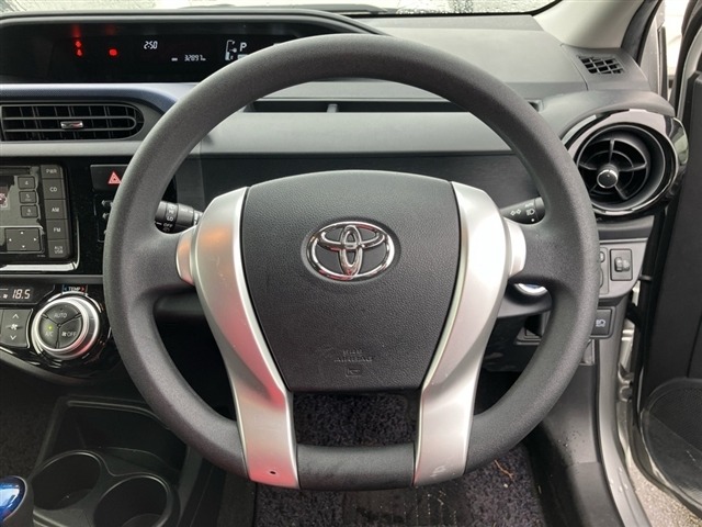 Toyota AQUA 2017 7593732-3
