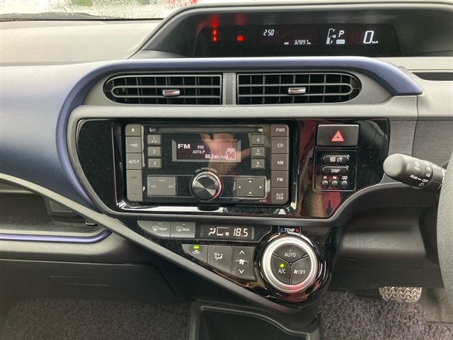 Toyota AQUA 2017 7593732-4
