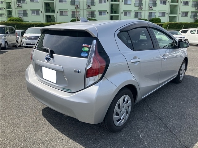 Toyota AQUA 2017 7593732-9