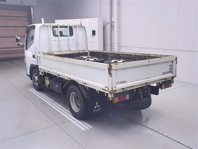 Mitsubishi CANTER 2020 7570867-1