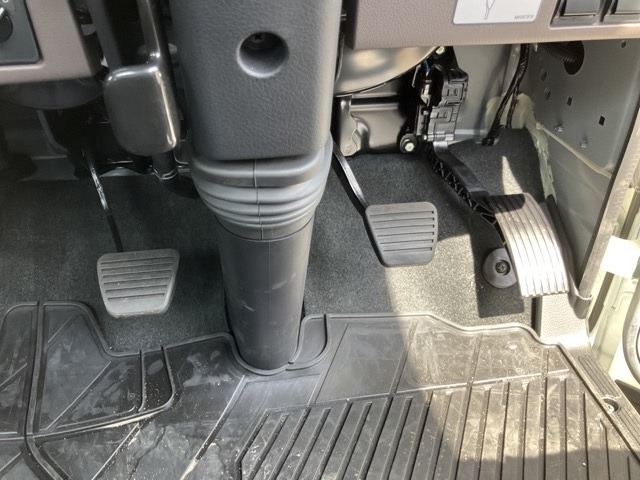 Mitsubishi CANTER 2024 7571060-4