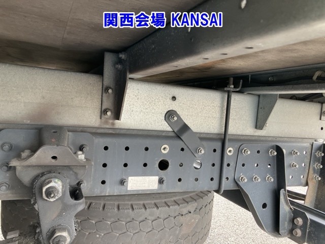 Mitsubishi CANTER 2017 7571105-10