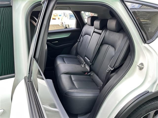 Mazda CX-60 2023 7576099-10