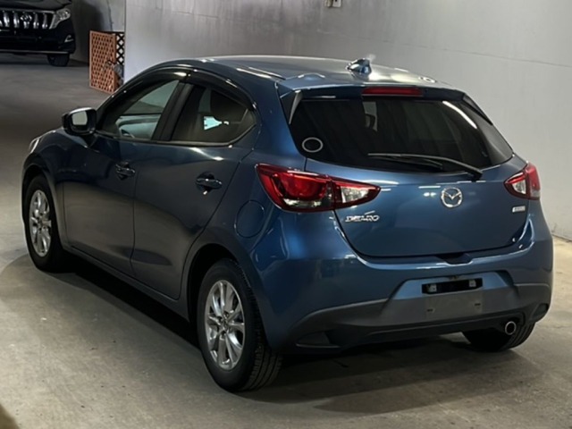 Mazda DEMIO 2017 7593888-1