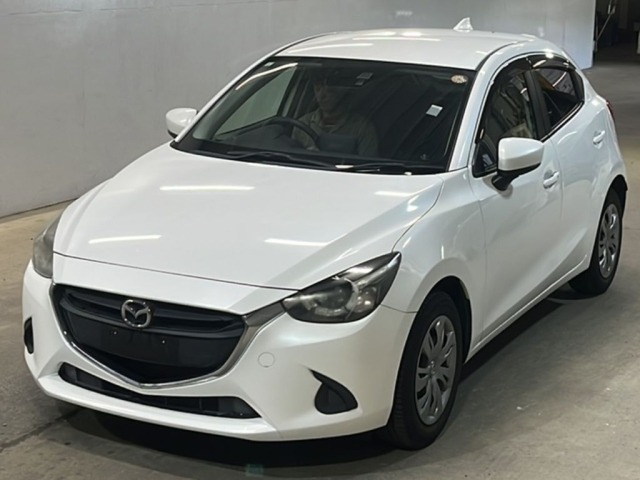 Mazda DEMIO 2017 7593900-0