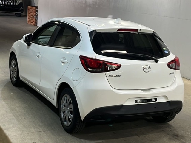 Mazda DEMIO 2017 7593900-1