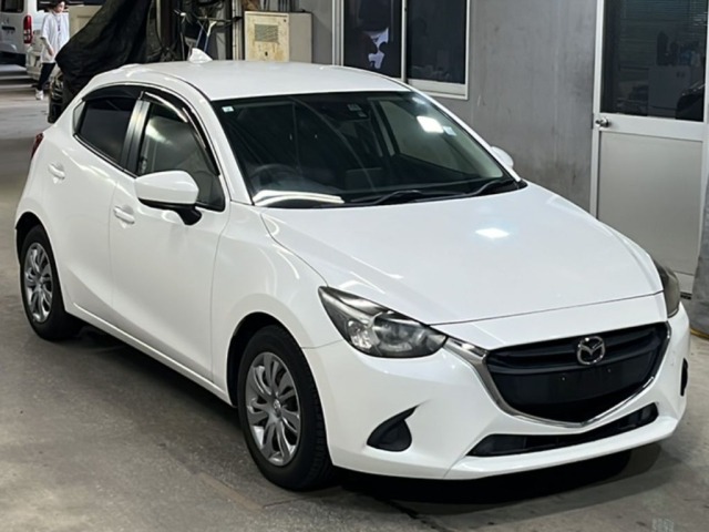 Mazda DEMIO 2017 7593900-4
