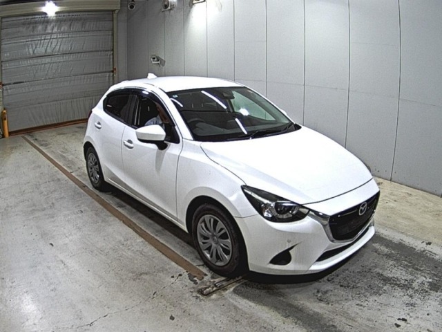 Mazda DEMIO 2018 7594360-0