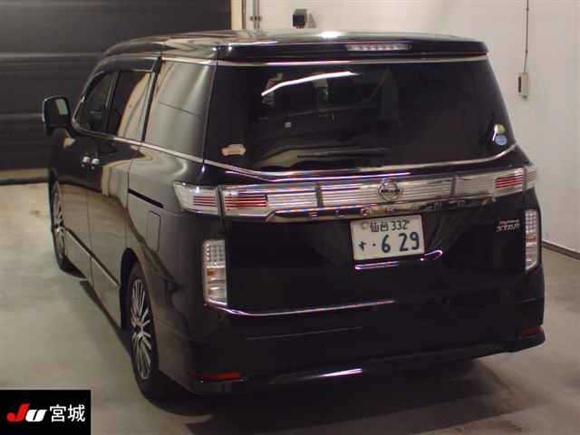 Nissan ELGRAND 2020 7594484-1
