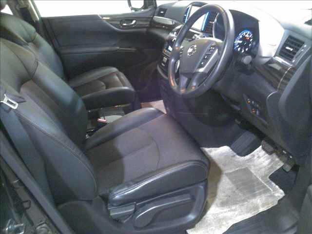 Nissan ELGRAND 2020 7594484-4