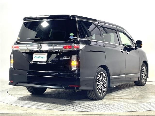 Nissan ELGRAND 2014 7594493-24