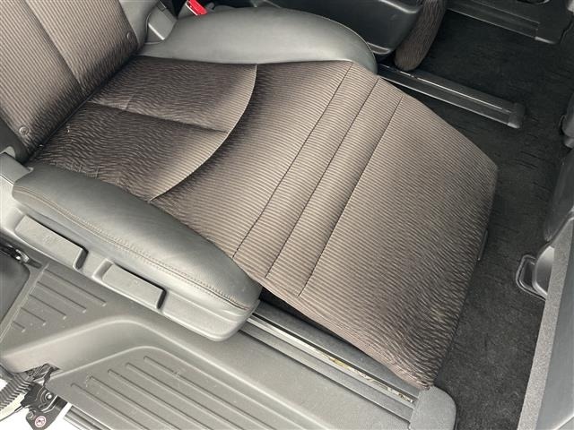 Nissan ELGRAND 2017 7594495-8