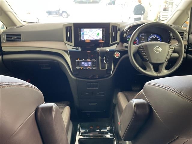Nissan ELGRAND 2021 7594498-14