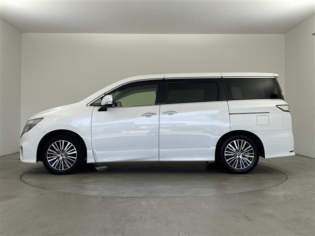 Nissan ELGRAND 2021 7594498-19