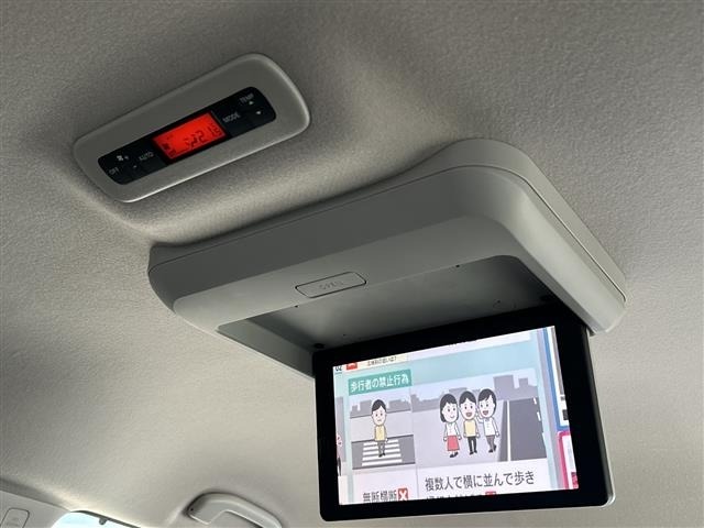 Nissan ELGRAND 2016 7594501-17