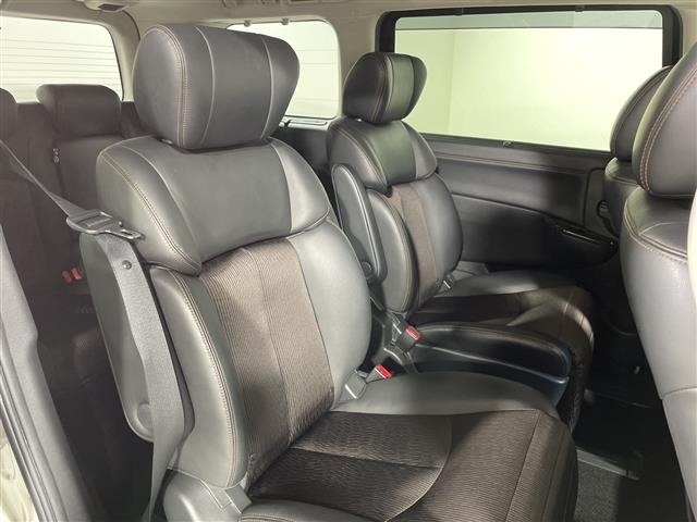 Nissan ELGRAND 2018 7594503-11