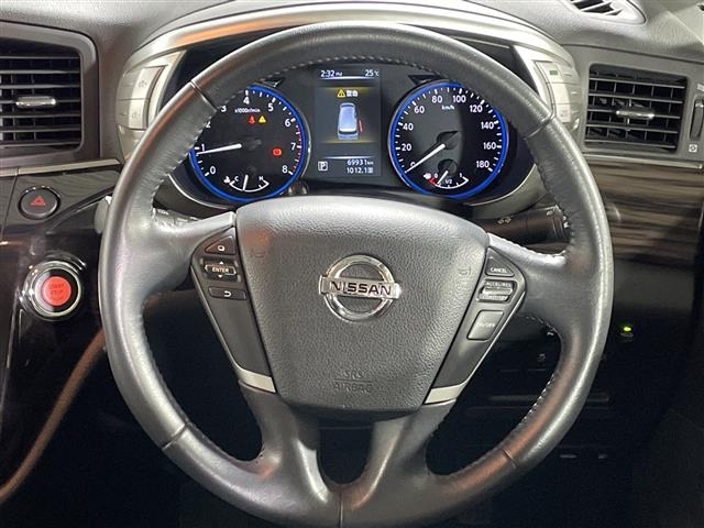 Nissan ELGRAND 2018 7594503-14