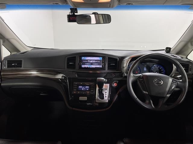Nissan ELGRAND 2018 7594503-16