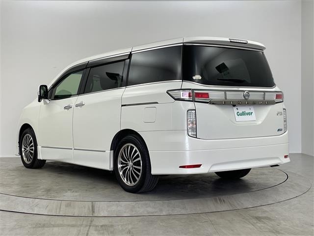 Nissan ELGRAND 2013 7594504-2
