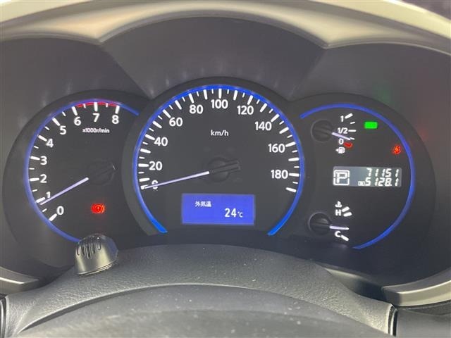 Nissan ELGRAND 2013 7594504-6