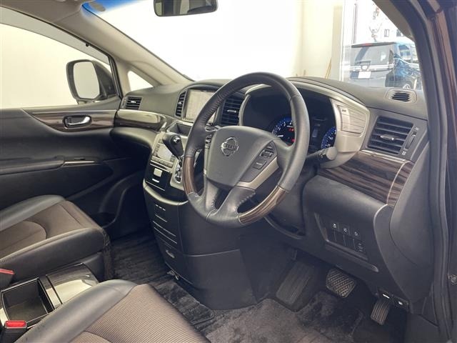 Nissan ELGRAND 2017 7594505-1